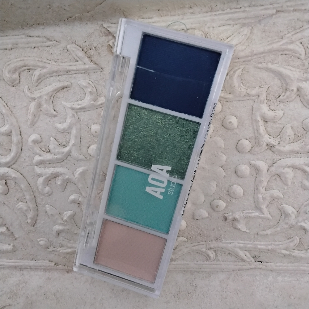 AOA Studio Eyeshadow Palette - Navy, Emerald, Mint, Nude